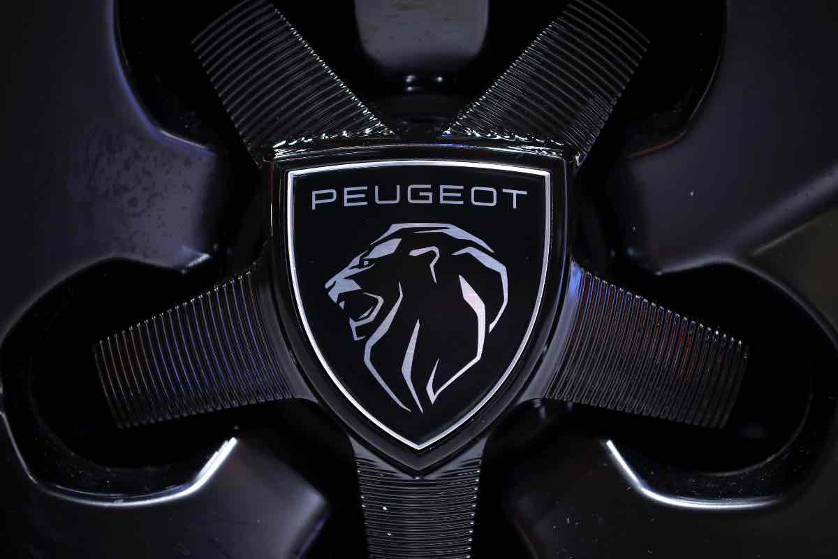 La Peugeot più amata ora è in super promozione: la versione da scegliere e tutti i vantaggi disponibili
