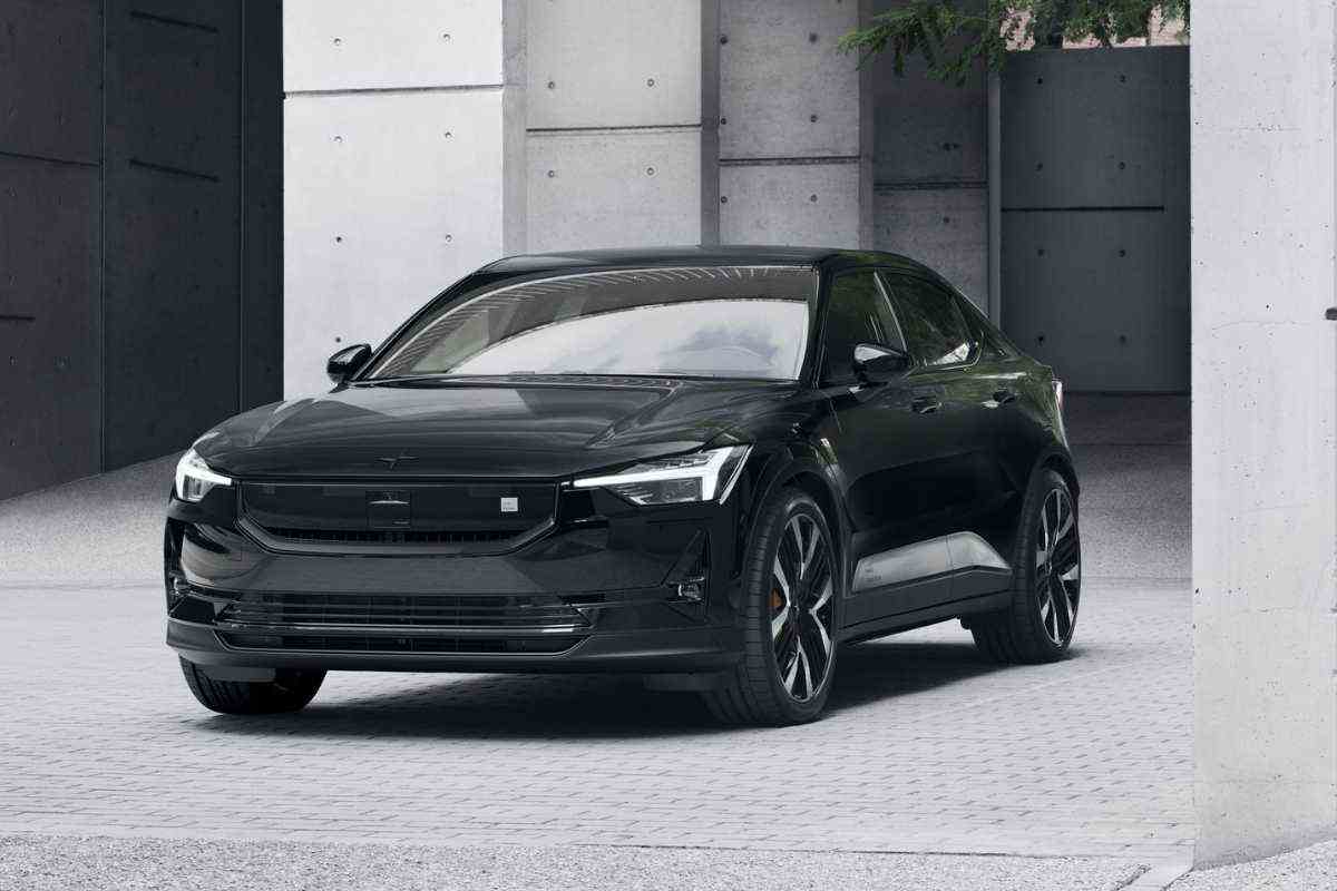 Polestar 2 nei guai
