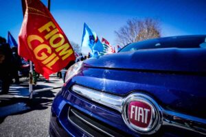 Stellantis licenziamenti a raffica in Italia