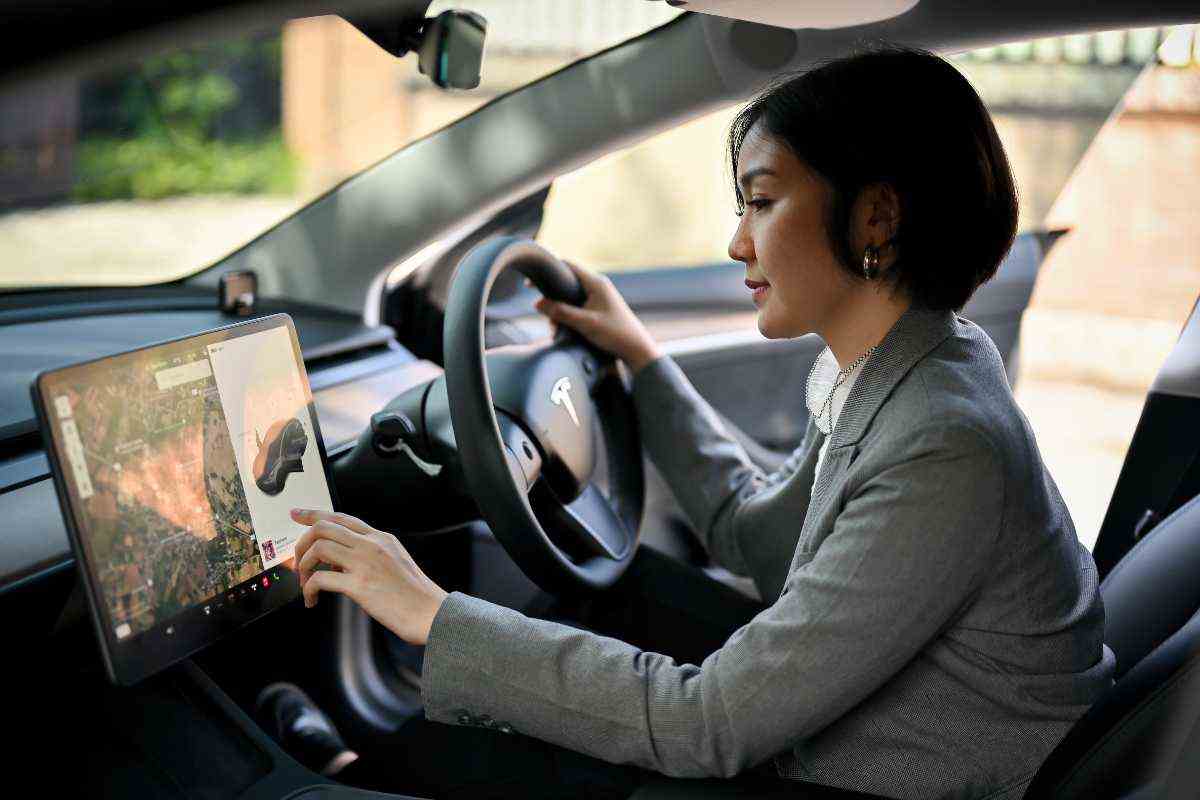 Tesla ammette l'errore più grande: fa un regalo ai suoi clienti per farsi perdonare