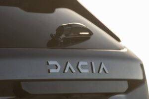 Dacia a GPL, spunta l'offerta imperdibile: economica e con tutti gli optional, ora ha una rata più bassa di quella di un iPhone