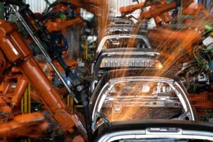 La fine del colosso giapponese di auto: si mette male per gli operai