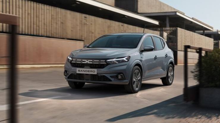 Dacia Sandero monta motori Renault