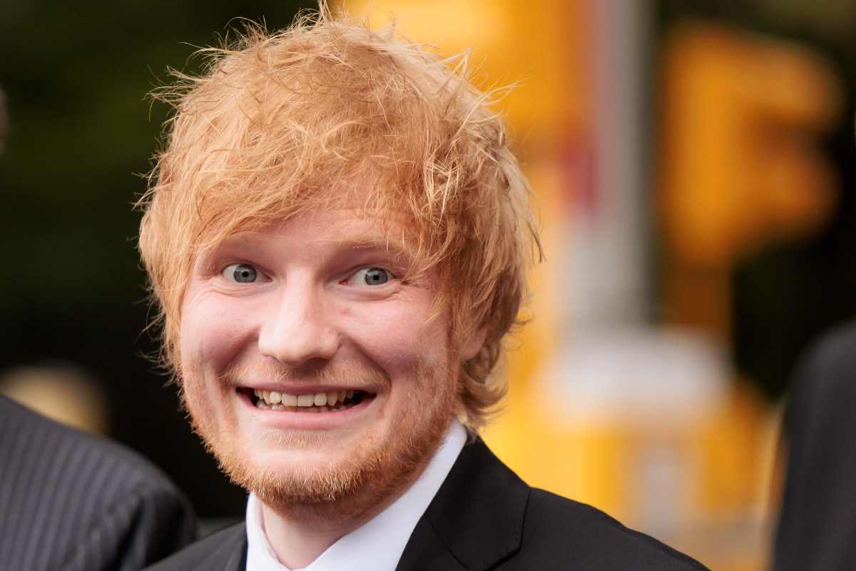 Ed Sheeran in Italia sulla Vespa