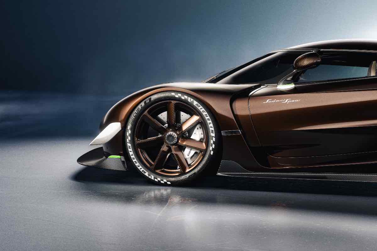 Ferrari e Bugatti umiliate dalla nuova supercar europea: sotto il cofano ha oltre 1.600 CV di pura potenza