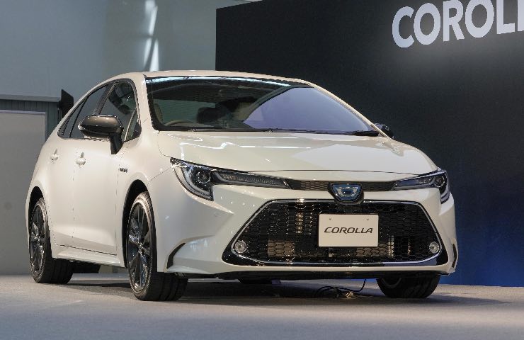 Toyota Corolla quasi 877.000 immatricolazioni ad aprile