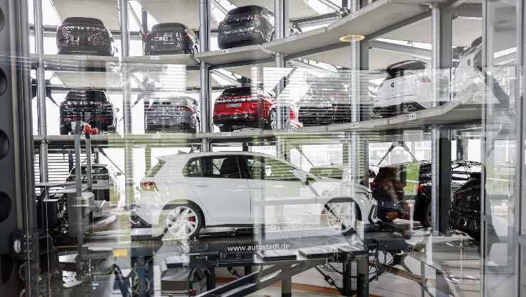 Volkswagen Wolfsburg in 20.000 vanno via