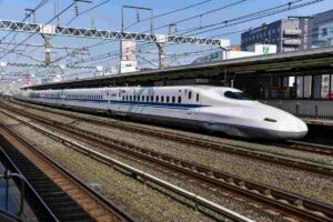 Nuovo treno ecologico e velocissimo in Italia, da Venezia a Milano in soli 15 minuti: investimento da un miliardo di euro