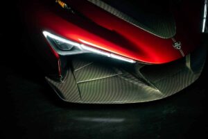 Ferrari o Bugatti umiliate da questa supercar: lei è tra le auto più veloci del mondo, il suo motore è spaventoso