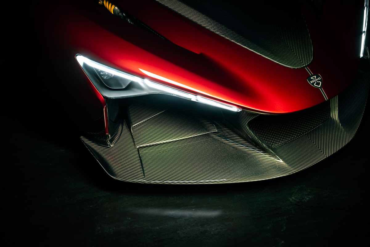 Ferrari o Bugatti umiliate da questa supercar: lei è tra le auto più veloci del mondo, il suo motore è spaventoso