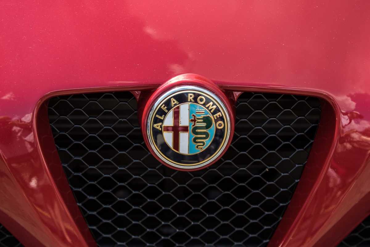 Alfa Romeo attacca la Jeep