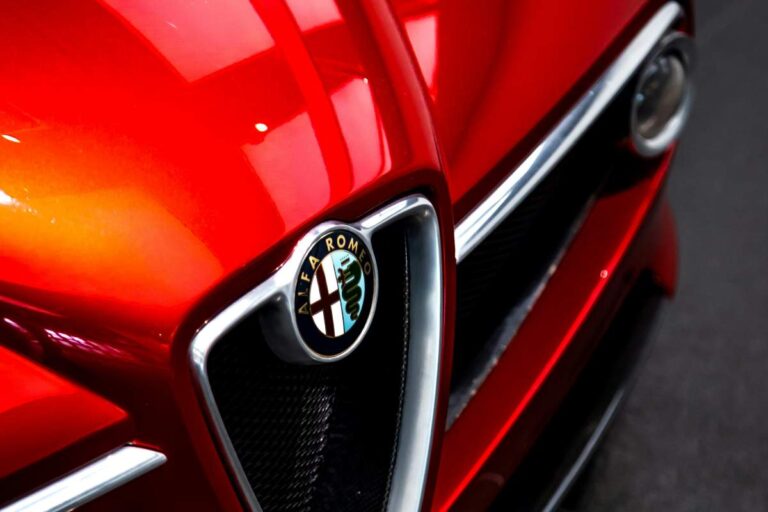 L'Alfa Romeo che fu fermata dal Governo
