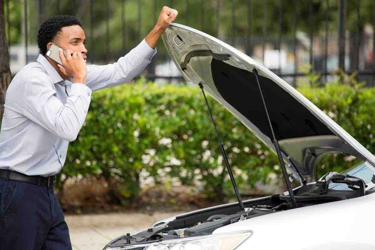 Un’altra avaria tecnica colpisce il colosso dell’automotive: ora la crisi è profondissima