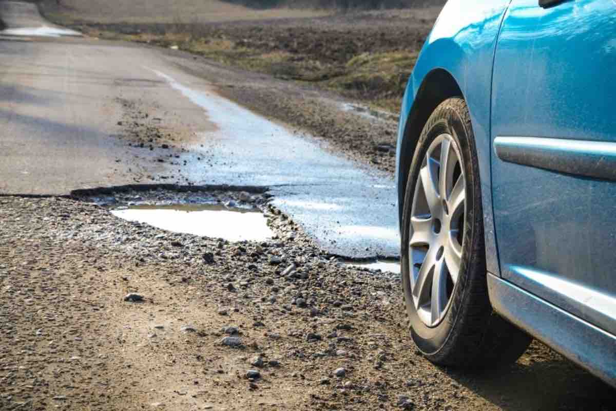 Niente più buche in strada