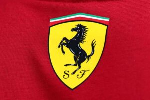La Ferrari vuole proteggere il marchio