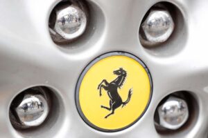 Ferrari mossa a sorpresa