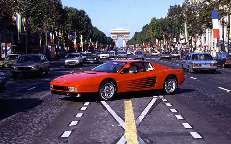 Ferrari Testarossa 12 cilindri piatto