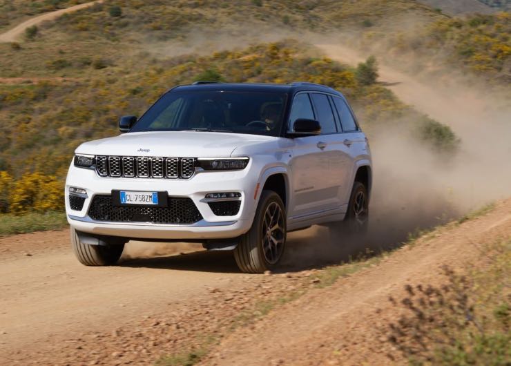 Jeep Grand Cherokee 4xe sconti fino a 19.000 euro