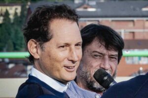 John Elkann si "dimentica" così di FIAT: svelati i luoghi da sogno delle sue vacanze
