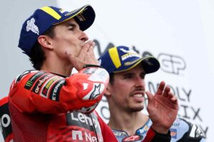 Marquez frecciata a Bagnaia