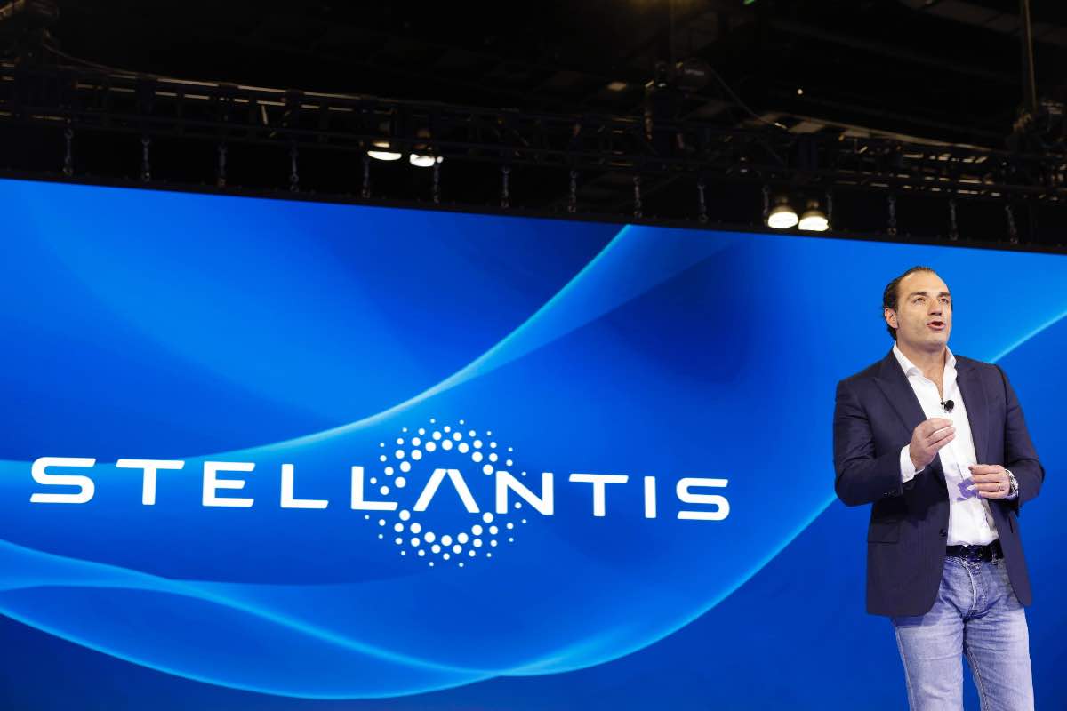 Stellantis, errore imbarazzante: nuovi guai per i lavoratori, mai visto niente di simile