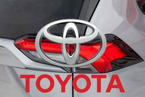 Cambio strategia per Toyota