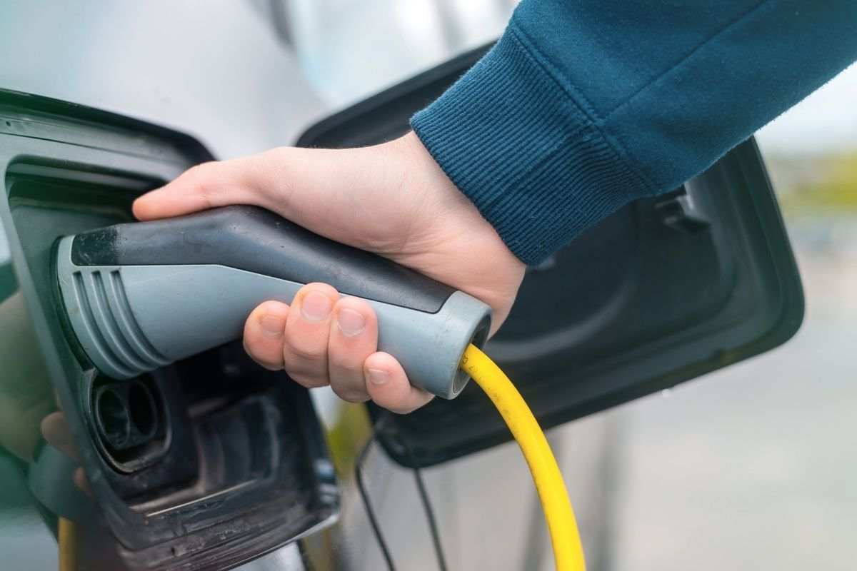 Svolta per le auto elettriche? C'è una soluzione incredibile, ma il prezzo fa discutere