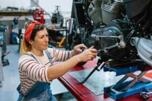 L'azienda italiana è in ginocchio: mercato delle due ruote sottosopra, che disastro per gli operai