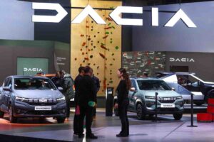 Dacia cambia faccia