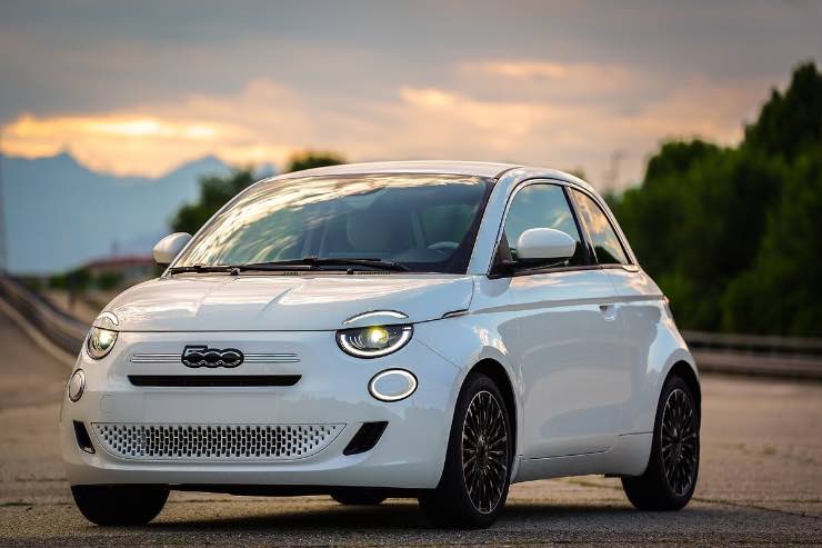 FIAT 500 Hybrid 400 assunzioni a Mirafiori