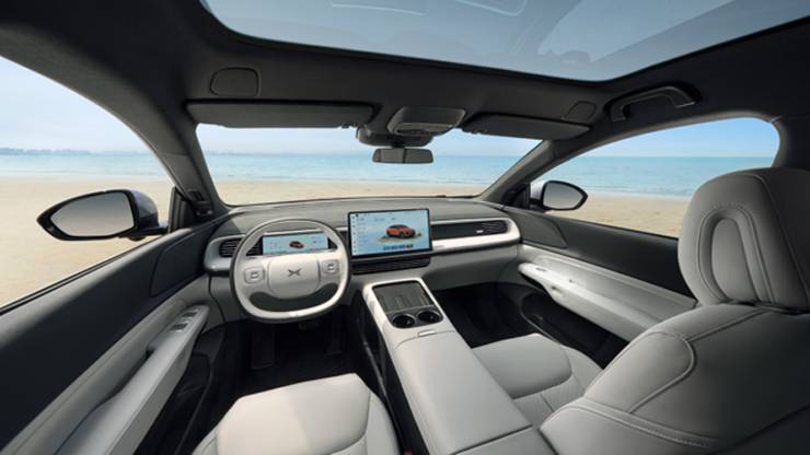 Gli interni della Xpeng G6