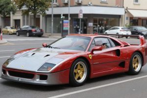 Replica Ferrari F40 avvistata su Google Street View