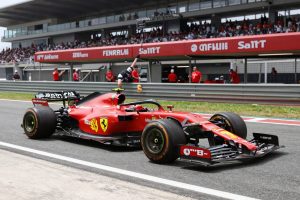Ferrari onora le vittime del Ponte Morandi