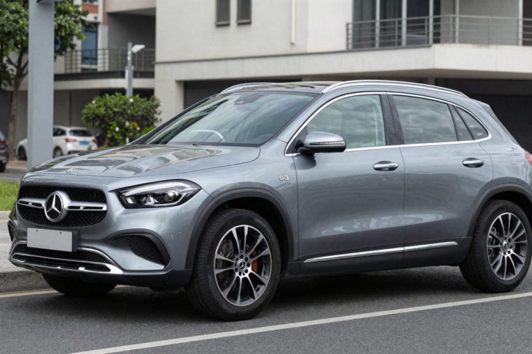 Mercedes GLA AMG: debutto della versione sportiva