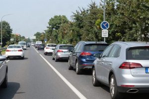 Patente over 85: cancellate le limitazioni per la guida