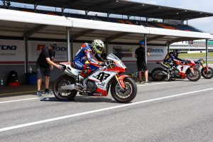 Eventi, McGuinness: successo nella Historic Senior al Classic TT