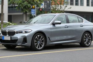 BMW: addio ai pulsanti fisici nelle nuove auto