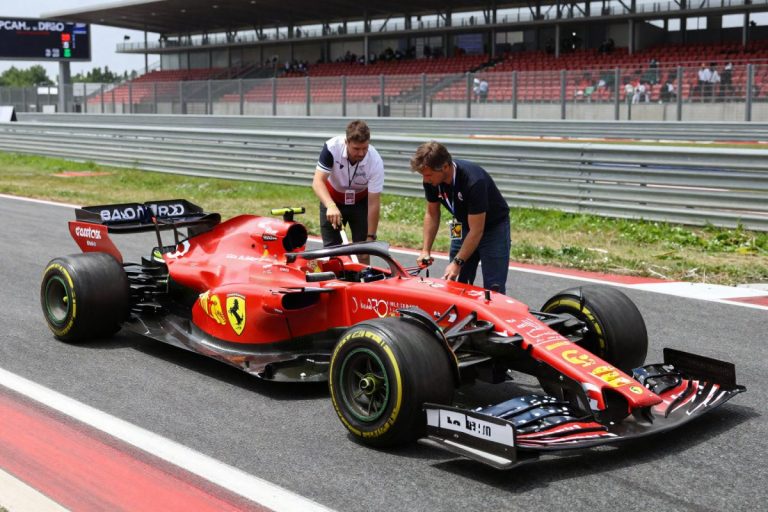 Mathias Lauda guida la Ferrari di Niki al Nurburgring