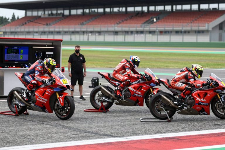Superbike, Bayliss ed Edwards: battaglia storica ad Imola