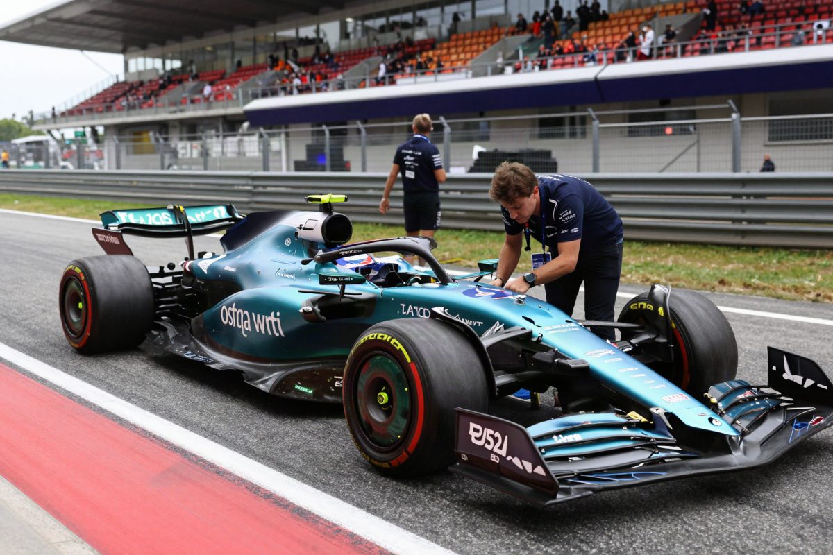 Alonso rinnova con Aston Martin fino al 2027