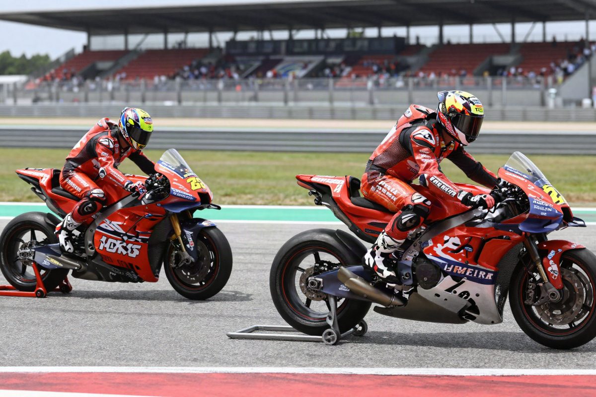 MotoGP, Estoril: Toni Elias vince al photofinish